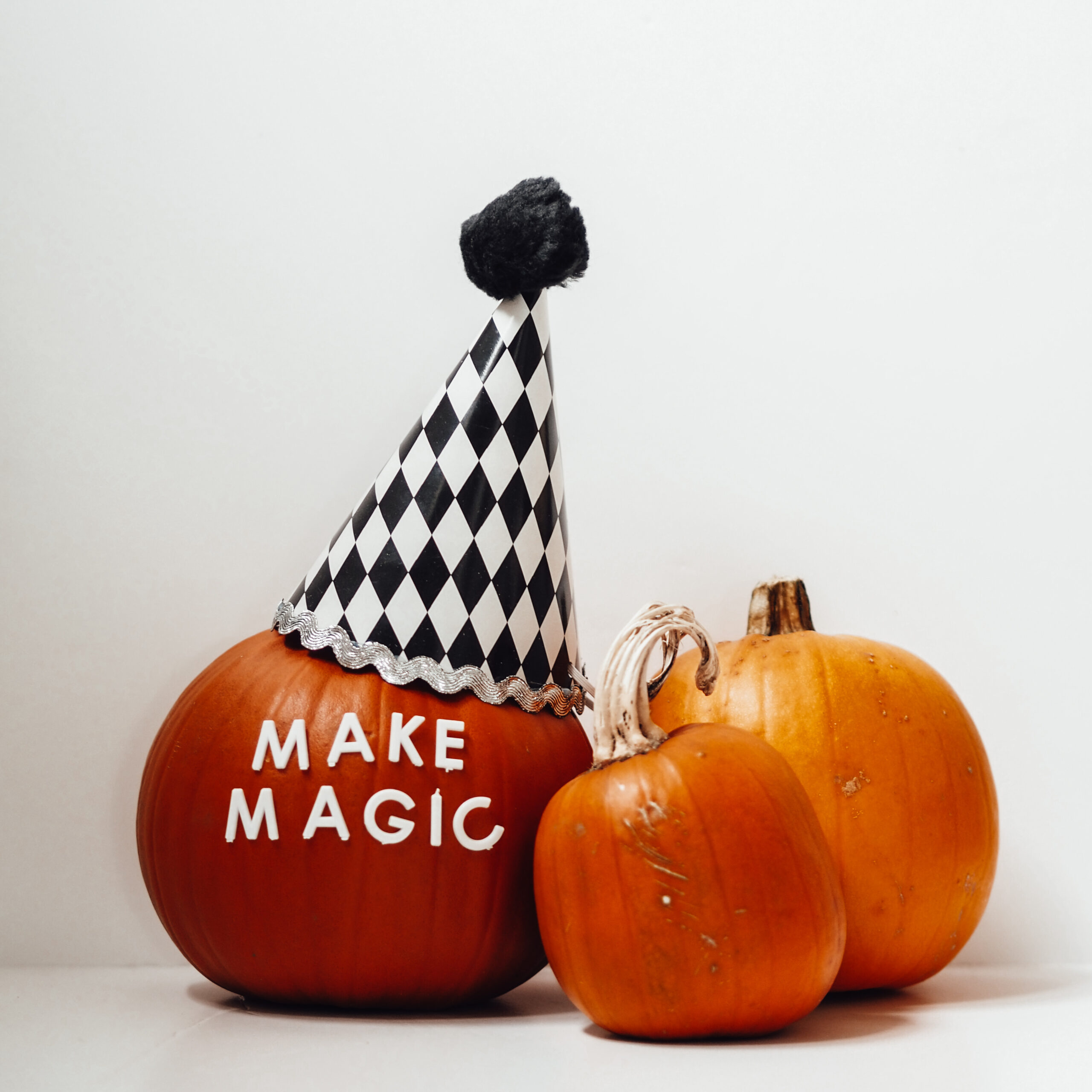 Halloween flags & hats